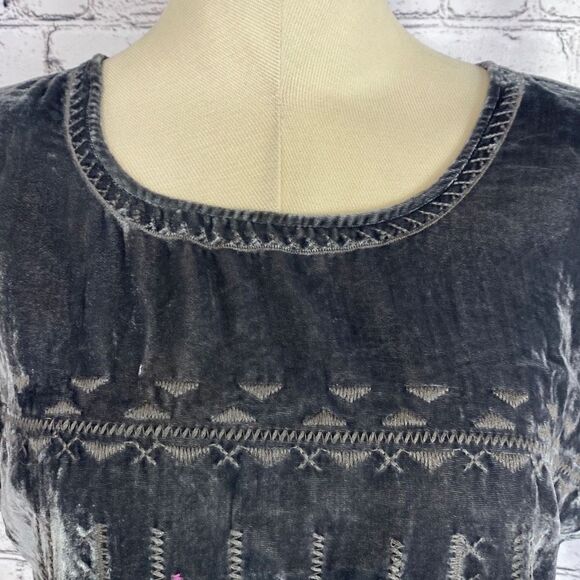 Chelsea & Theodore Womens Shift‎ Floral Dress Embroidered Velvet Gray Pink Small - Picture 4 of 9